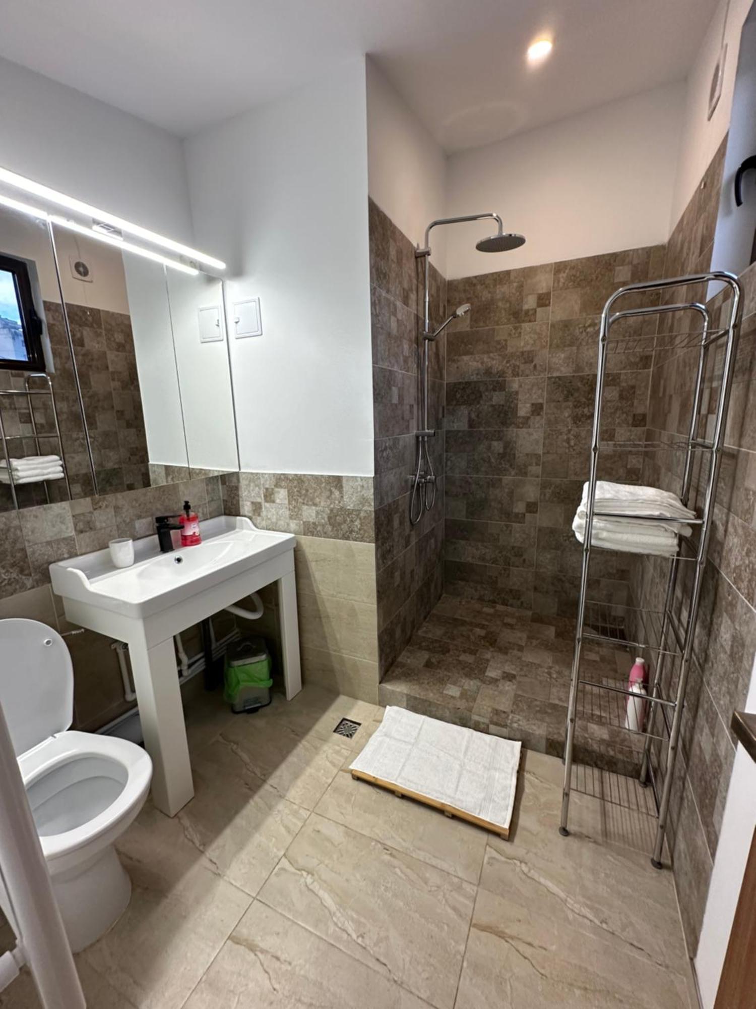Conta Apartments Craiova Extérieur photo